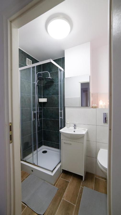 Wow Rooms Warsaw Exterior photo
